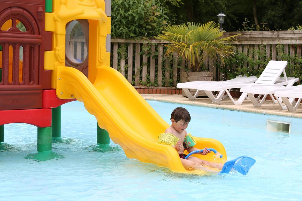 Camping Le Val de Trie Béhen Extérieur photo